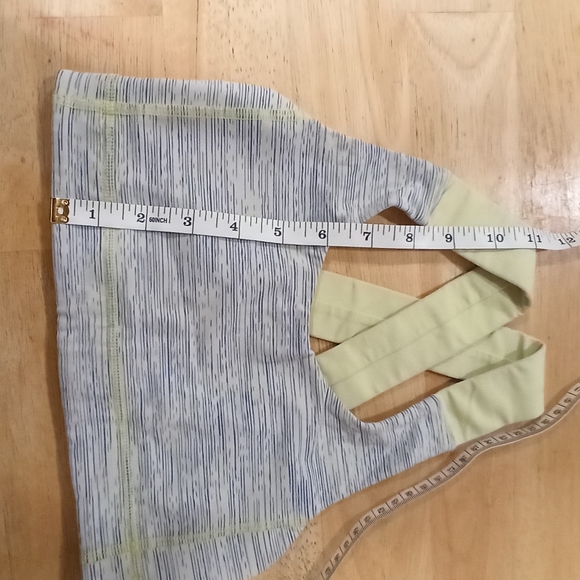 Lululemon atletica tank top - Picture 12 of 14